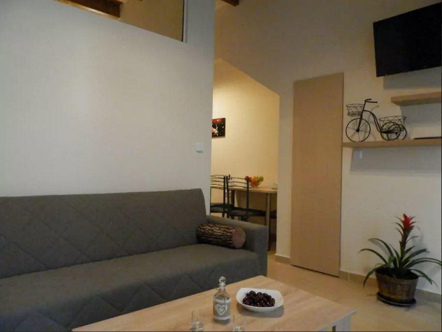 Agora Apartments Ground Floor Kíssamos Eksteriør billede